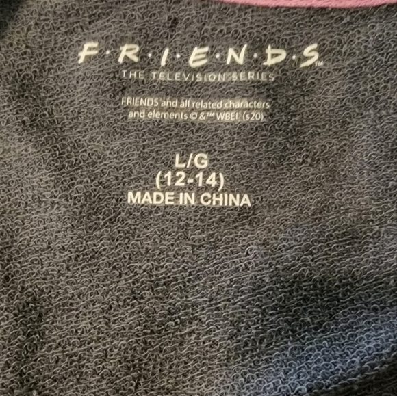 FRIENDS Inspired Women's Sleep Shirt 👕 - Picture 10 of 11